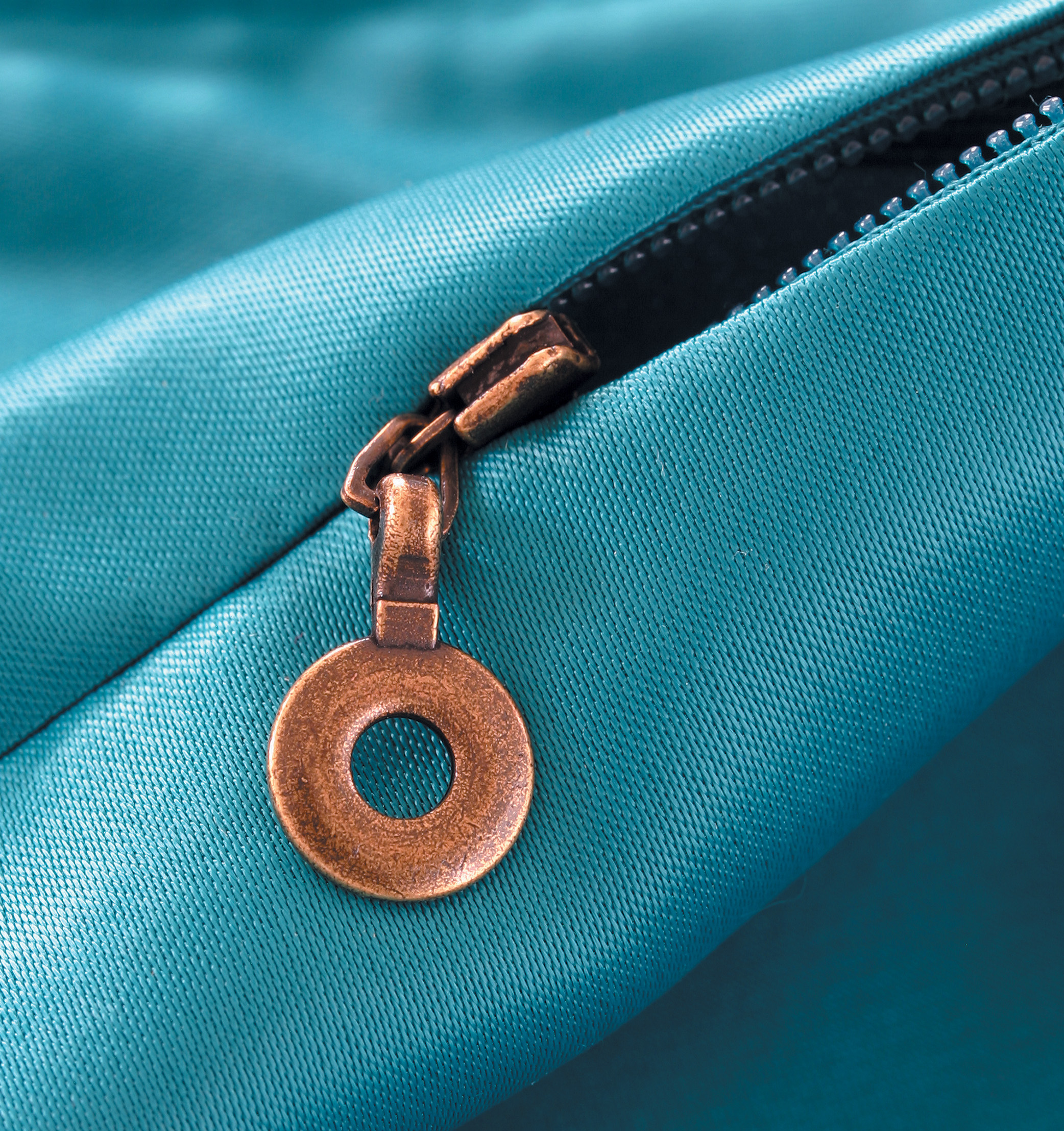 zamek błyskawiczny kryty z uchwytem w kolorze postarzanej miedzi