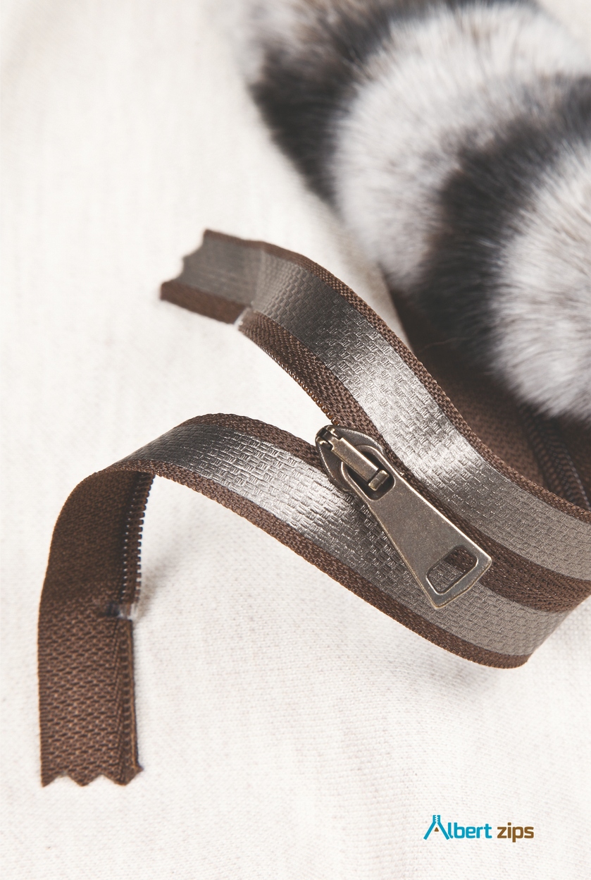 zamek błyskawiczny albertzips z ozdobnym wykończeniem brązowy ze złotymi wstawkami